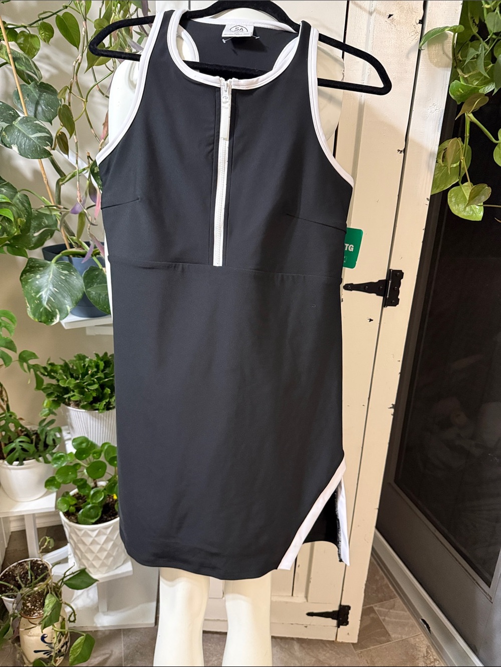 Sage Black & White Zip-Front Athletic Dress with built in shorts  XL NWOT